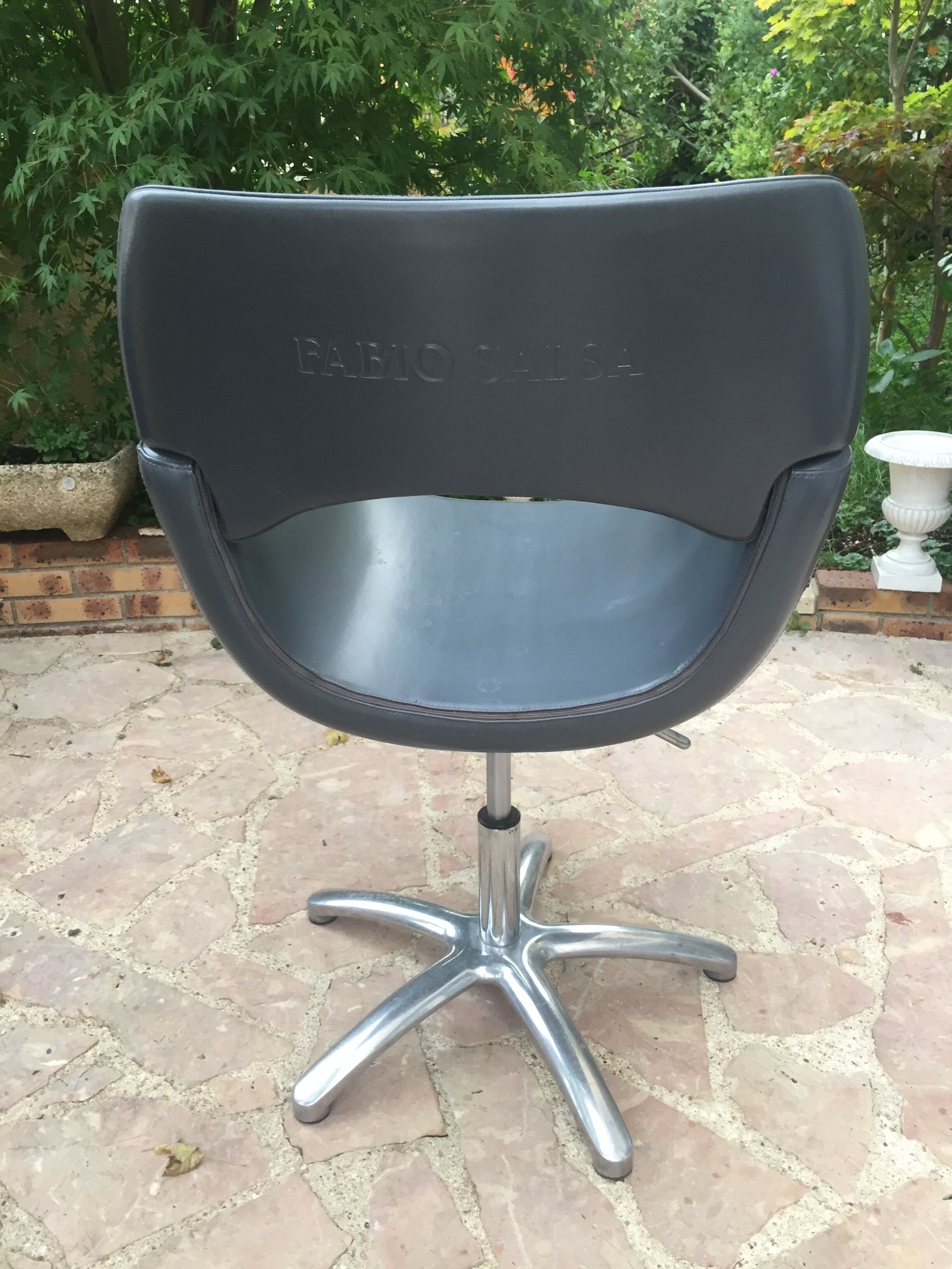 Fauteuil en skai Maletti