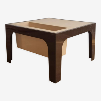 Flair coffee table