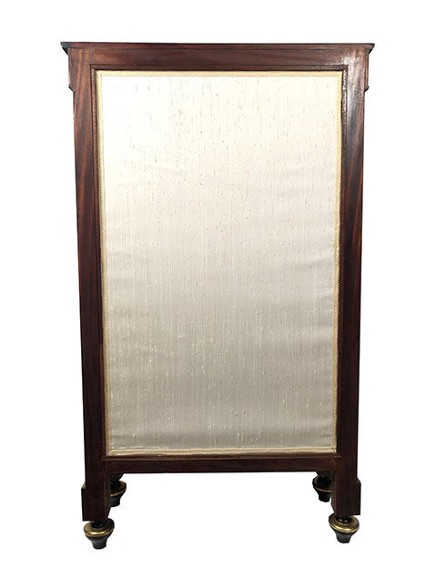 Varnished wood showcase and gold decoration in imitation of the so-called Boulle marquetry