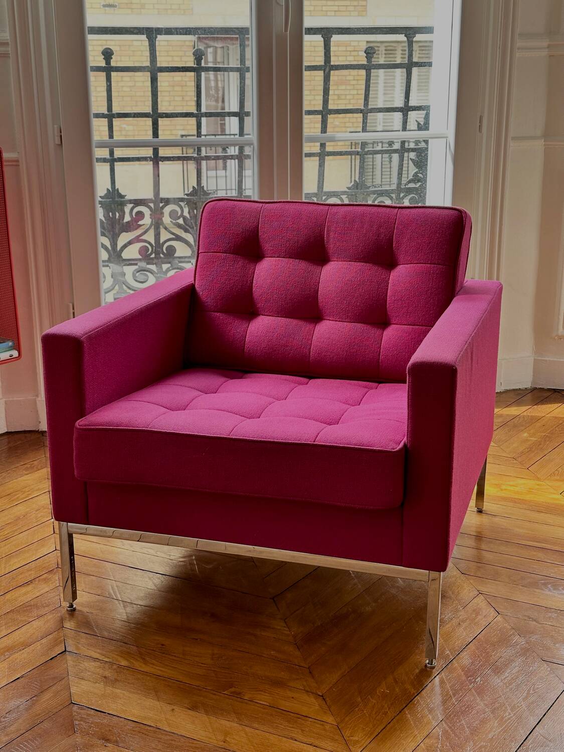 Florence Knoll armchair in fabric