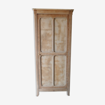 Armoire parisienne