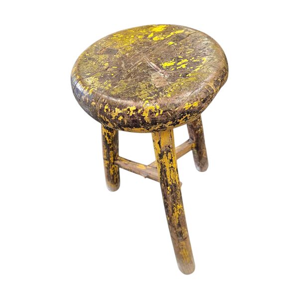 Tabouret en bois primitif sur trépied / hauteur 52 cm