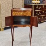 Chevet sauteuse en marqueterie et cuir, XIXe siècle