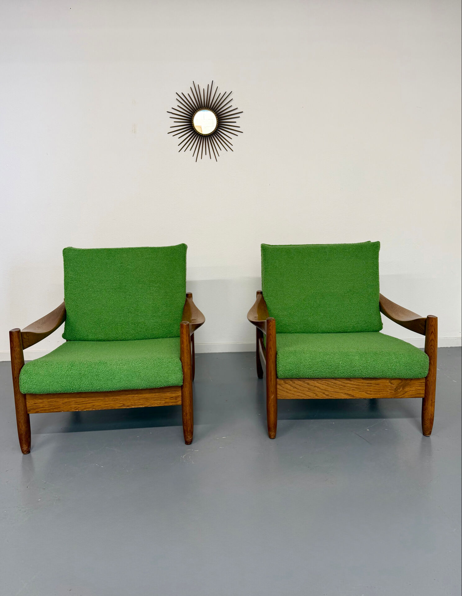 Lot of 2 vintage armchairs in solid oak with boucle fabric, Scandinavian design from the 70s.