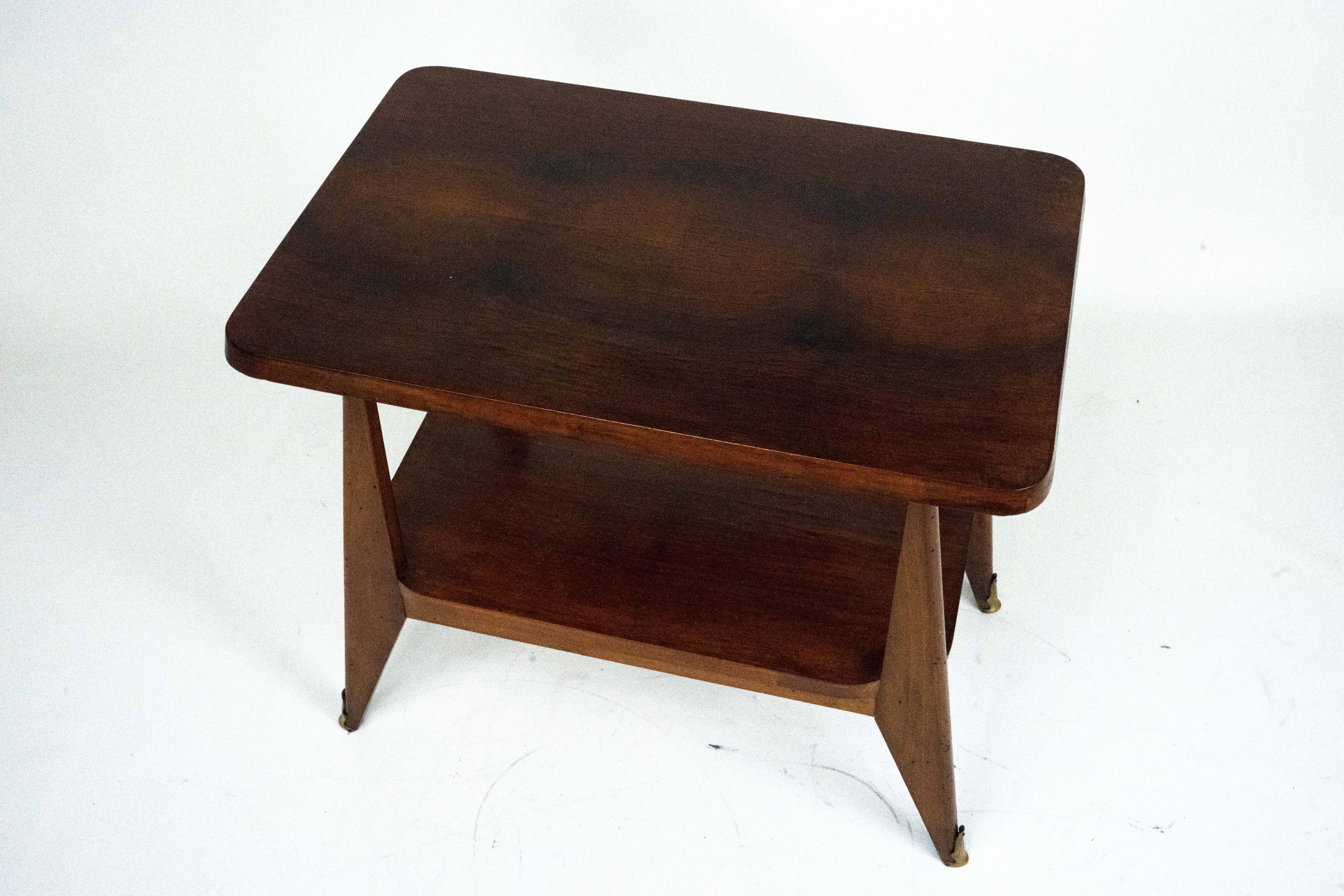 Mid-Century Modern Italian wooden Side table. Italy 1950s