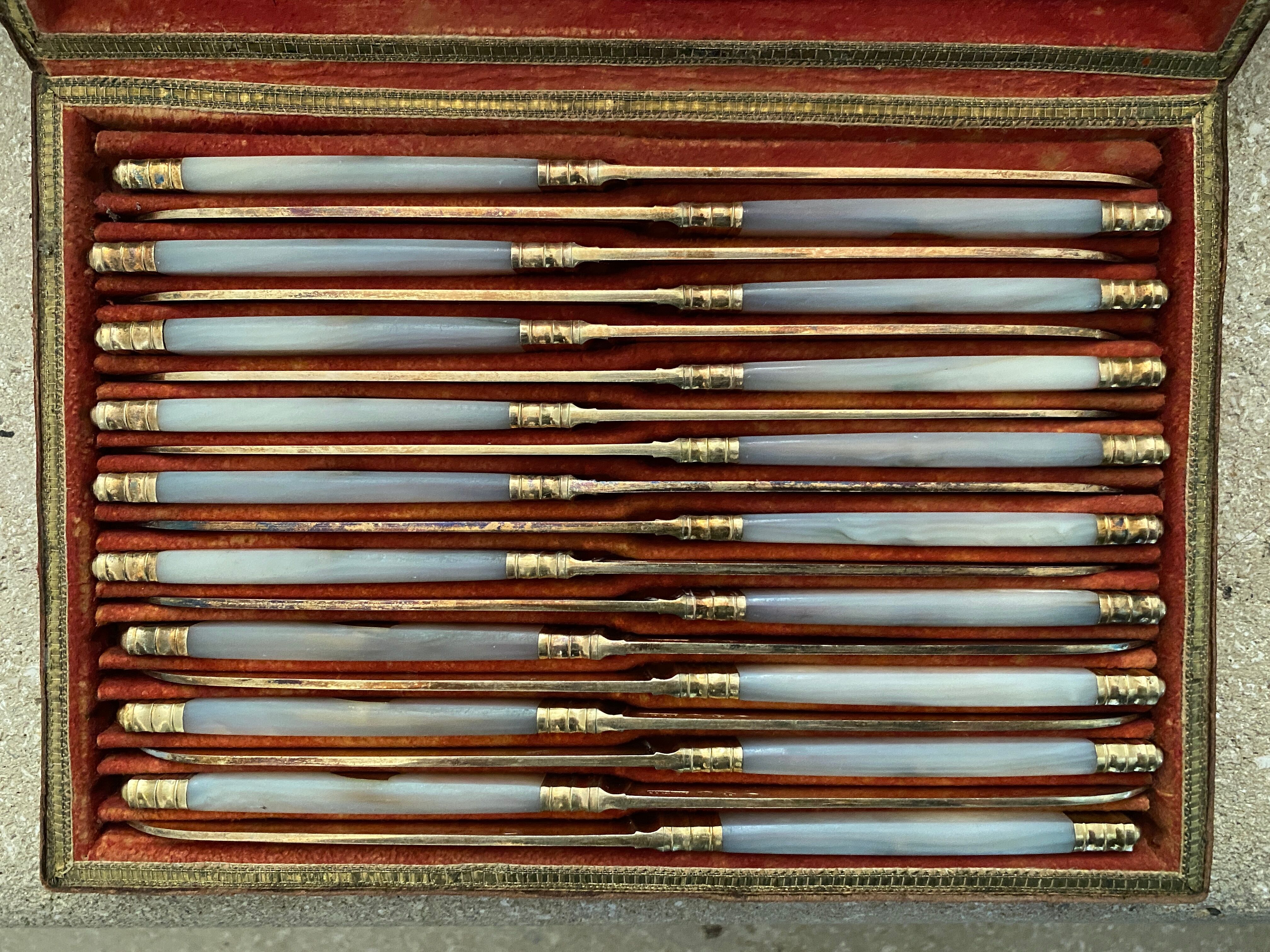 Fruit knives or vermeil entremets