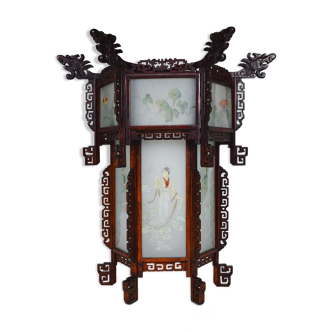 Lanterne asiatique en bois sculpté de dragons et panneaux de verre peints