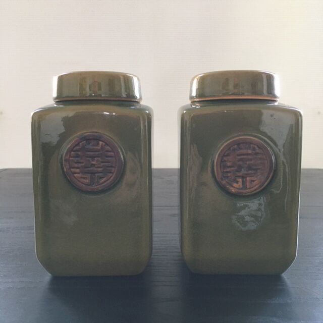 Pair of Chinese pots