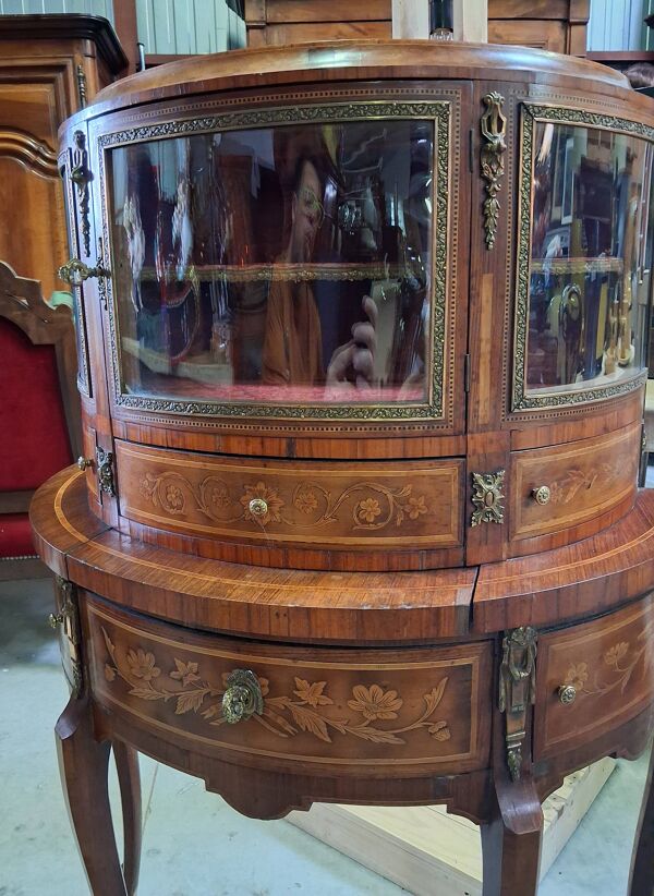 Bureau - Vitrine en bonheur du jour de style Louis XV en marqueterie