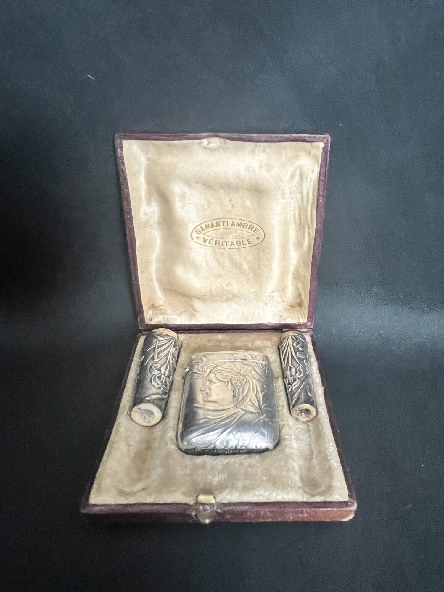Art nouveau, objets de fumeur métal argenté écrin vers 1900