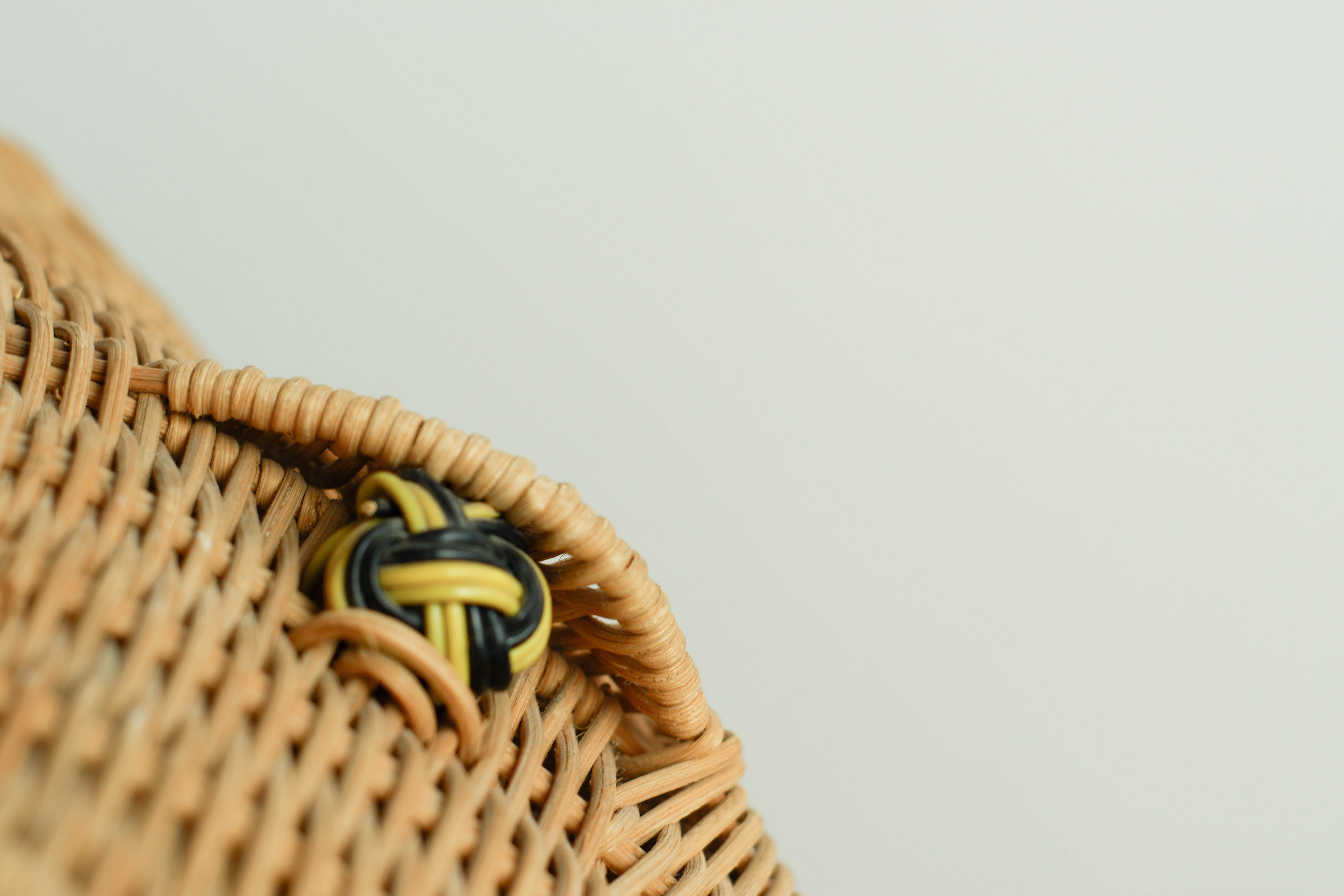 Porte revues by Olivier Cajan in wicker