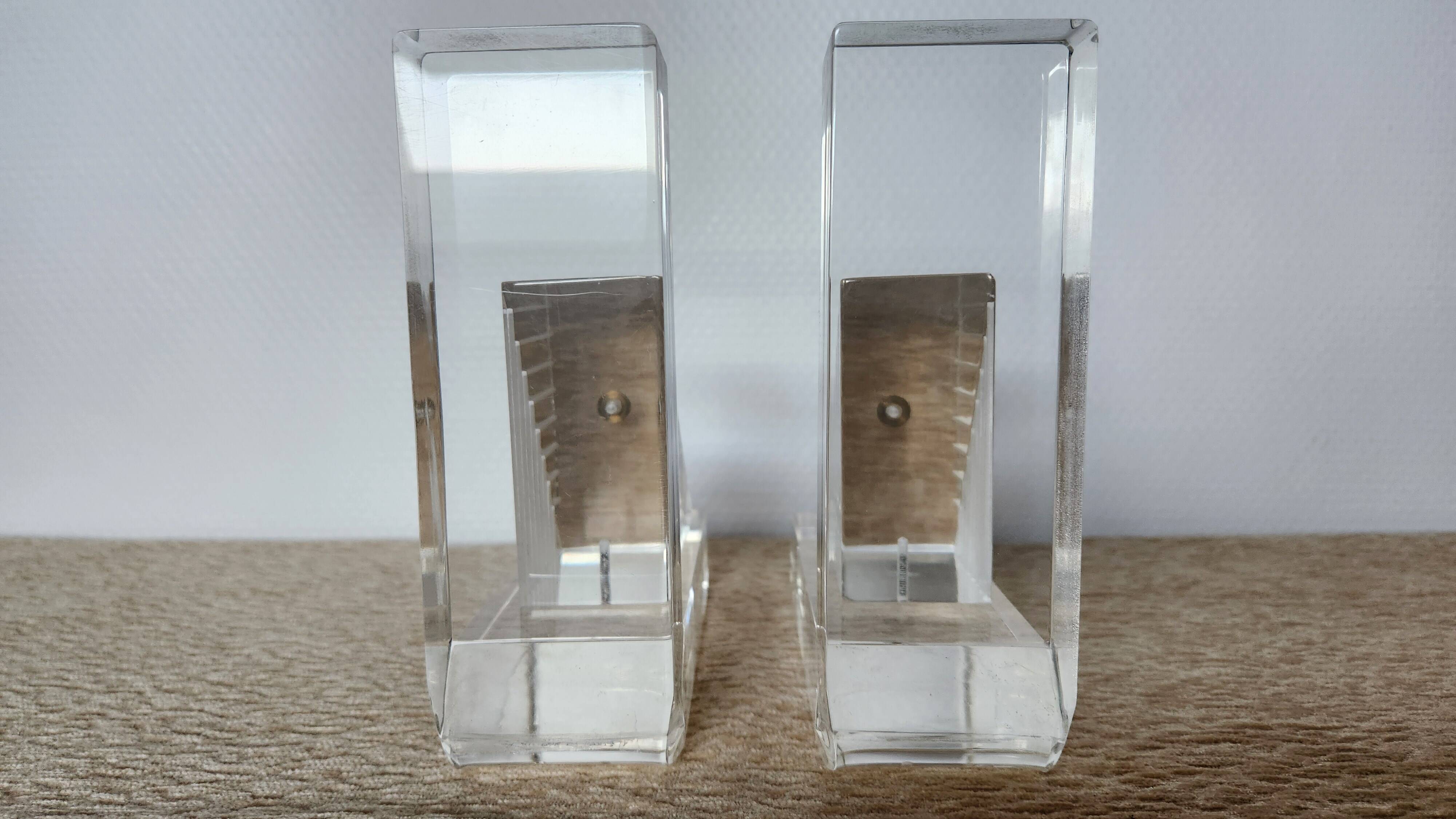 Bookends in solid methacrylate – Rare modernist design, 1980s