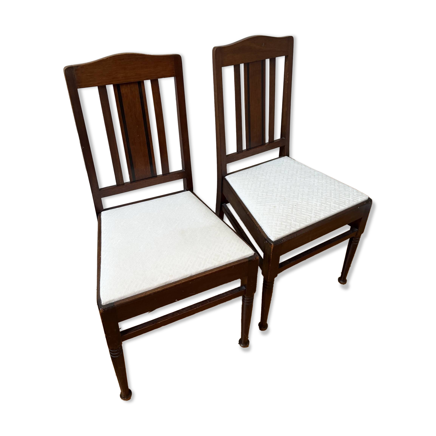 Pair of mahogany chairs with spindles