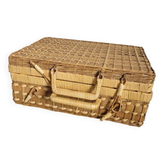 Medium suitcase made of bamboo and wicker slats