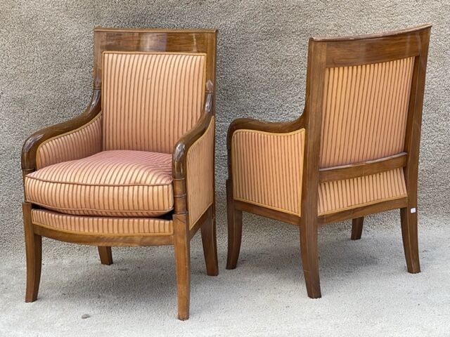 Pair of shepherdesses