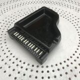 Cendrier piano ancien en céramique