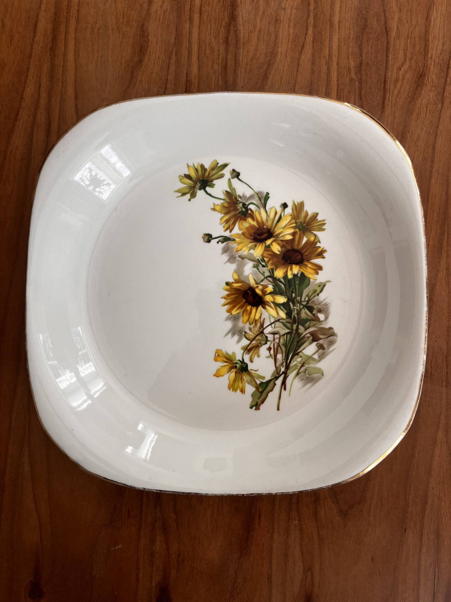 Gien serving dish