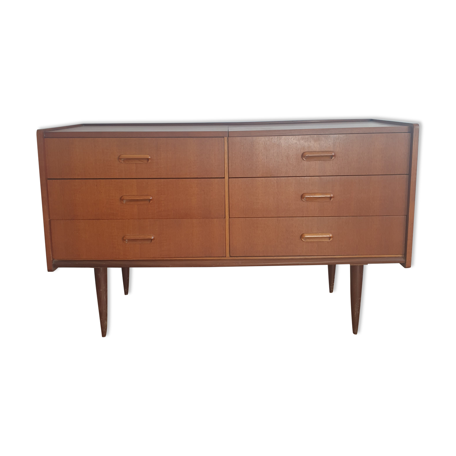Vintage chest of drawers