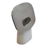 Vase design en porcelaine blanche et chromé