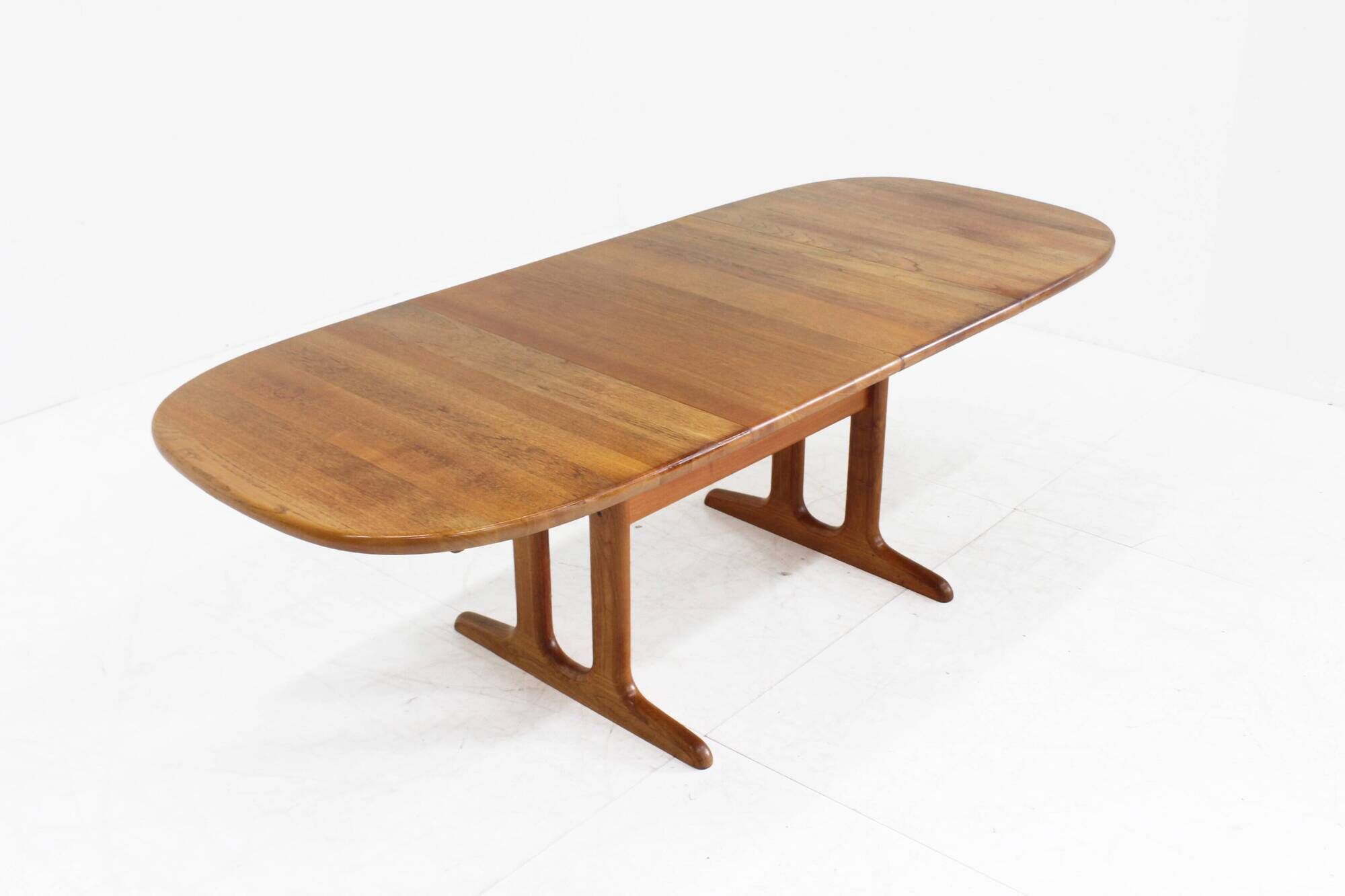 Table à manger ovale extensible vintage Glostrup danoise en teck massif des années 1960