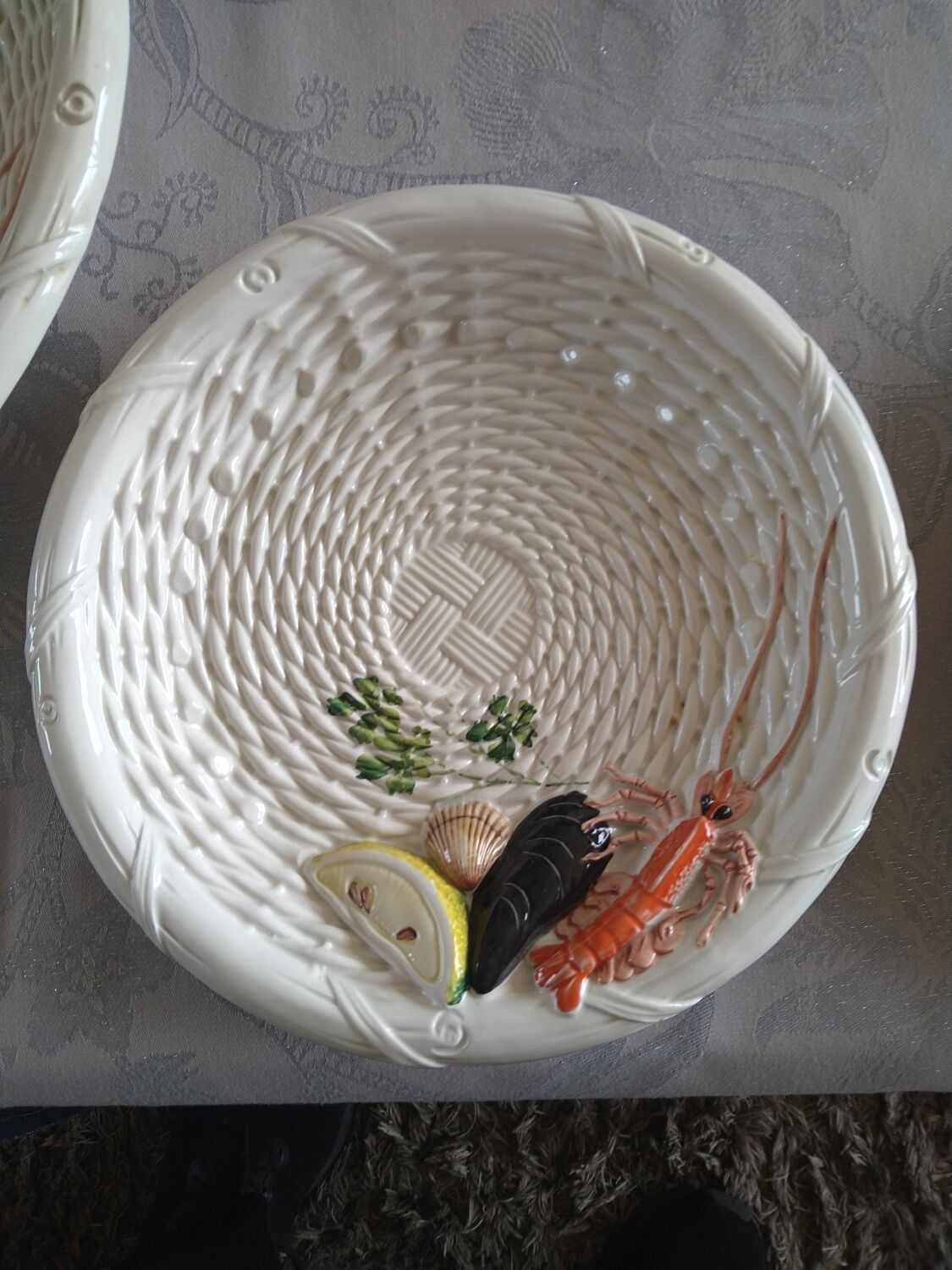 Paella fish service plates