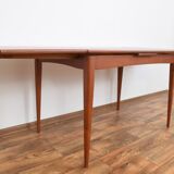 Extendable dining table from Friedrich A.