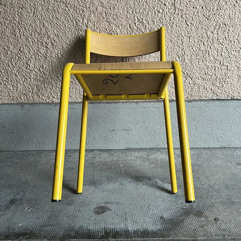 Chaise écolier vintage jaune