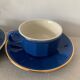 2 tasses à café et soucoupes
