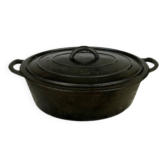 Cast iron casserole