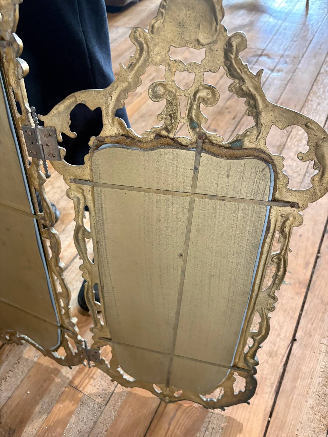 Triptyque Miroir Baroque/Rococo en laiton Doré, vers 1950 -M