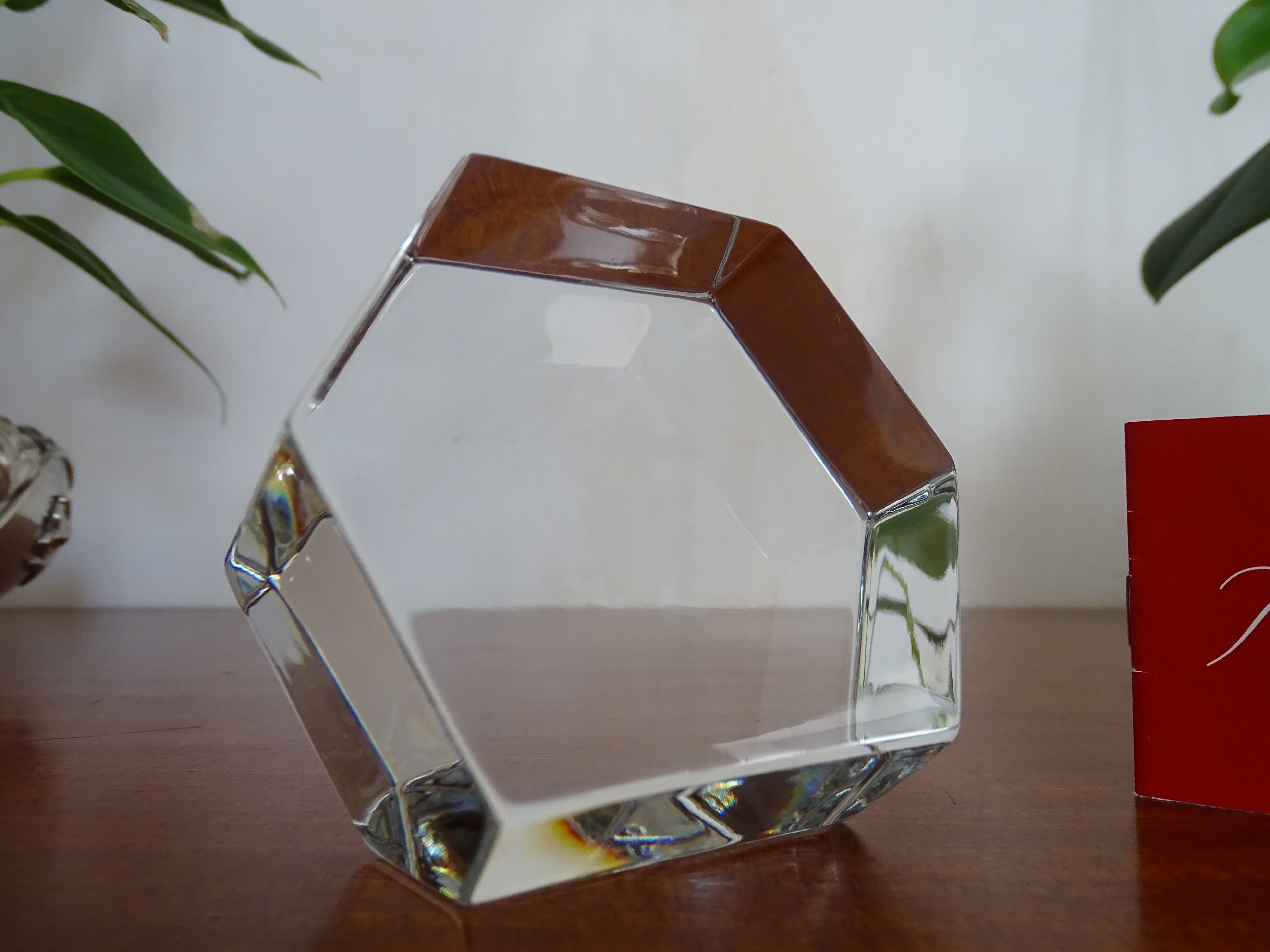 Baccarat crystal paper press - Signed hexagonal block