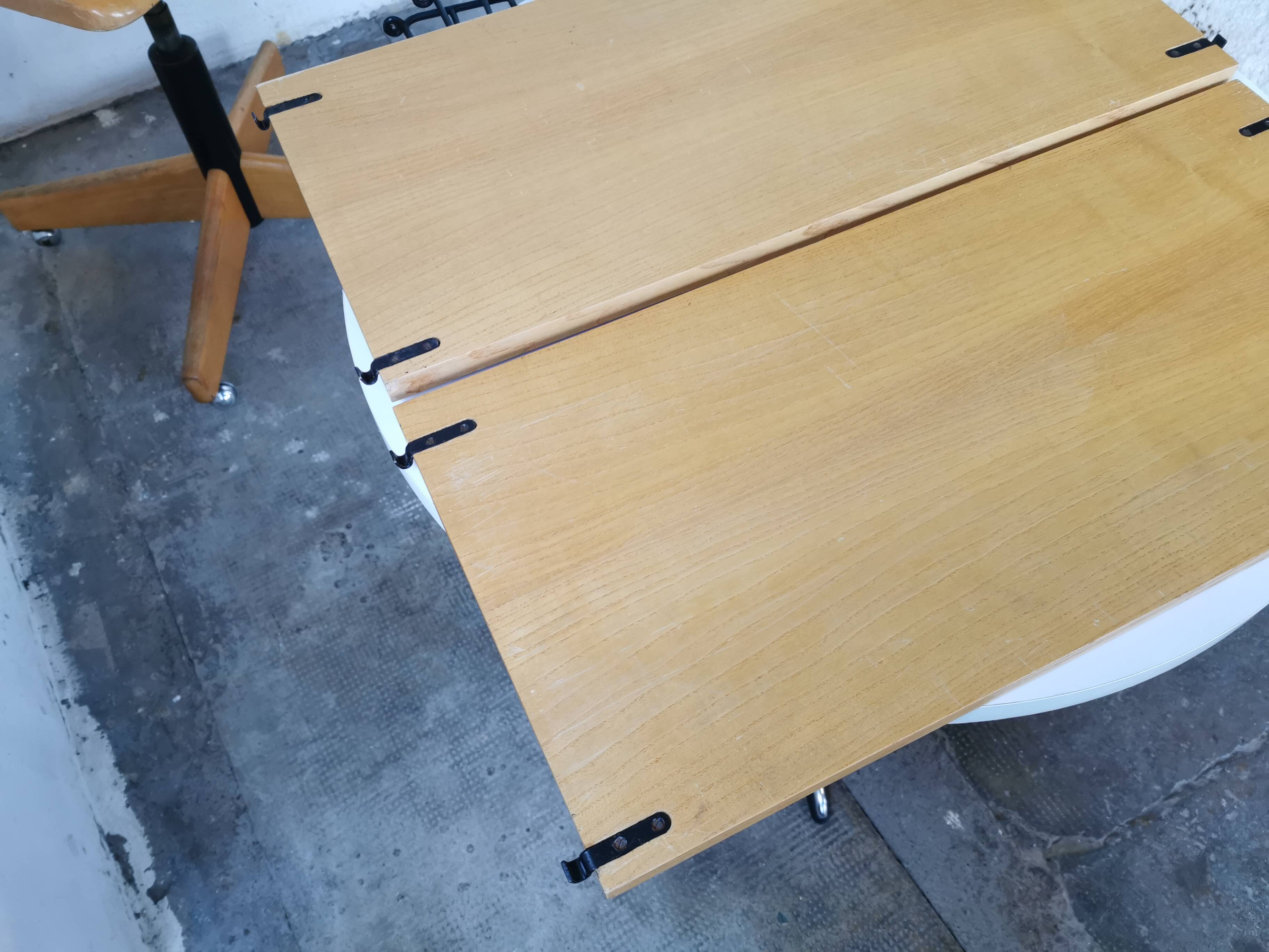 Vintage thong shelf 1970