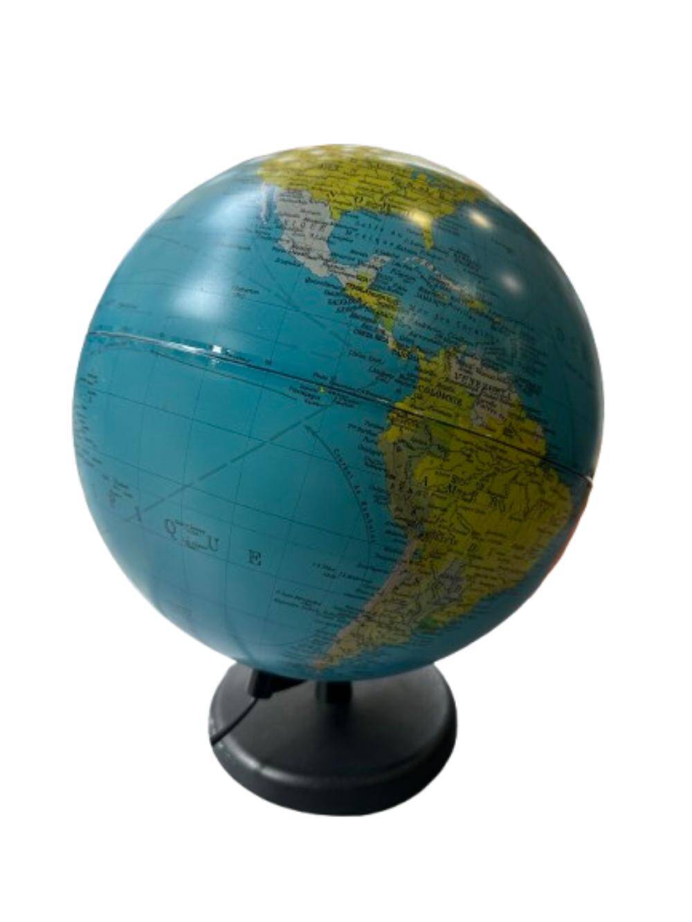 Globe terrestre lumineux vintage