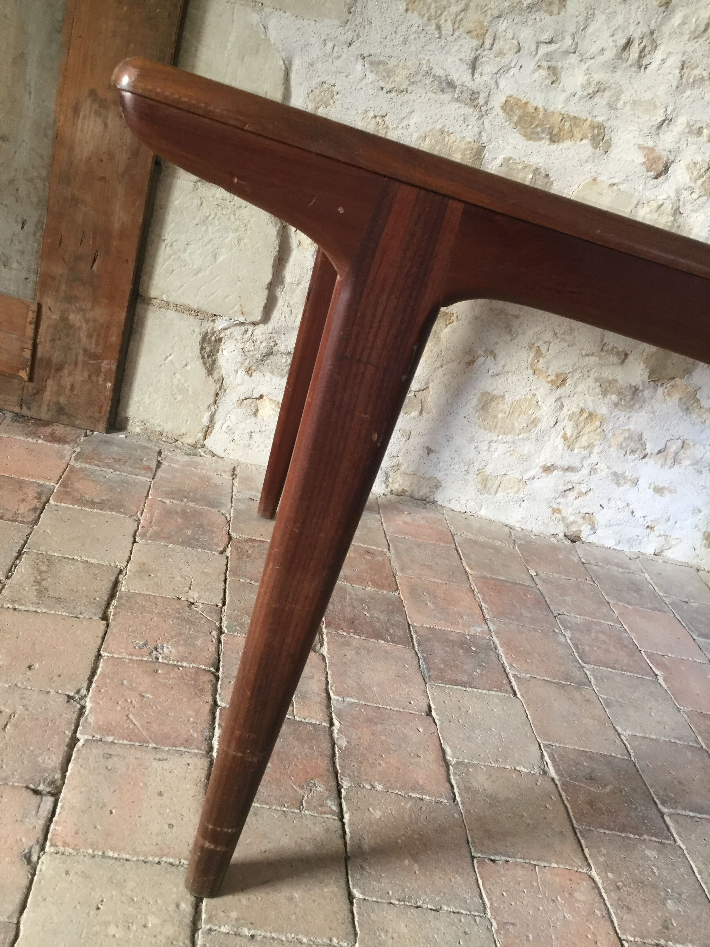 Table scandinave en teck