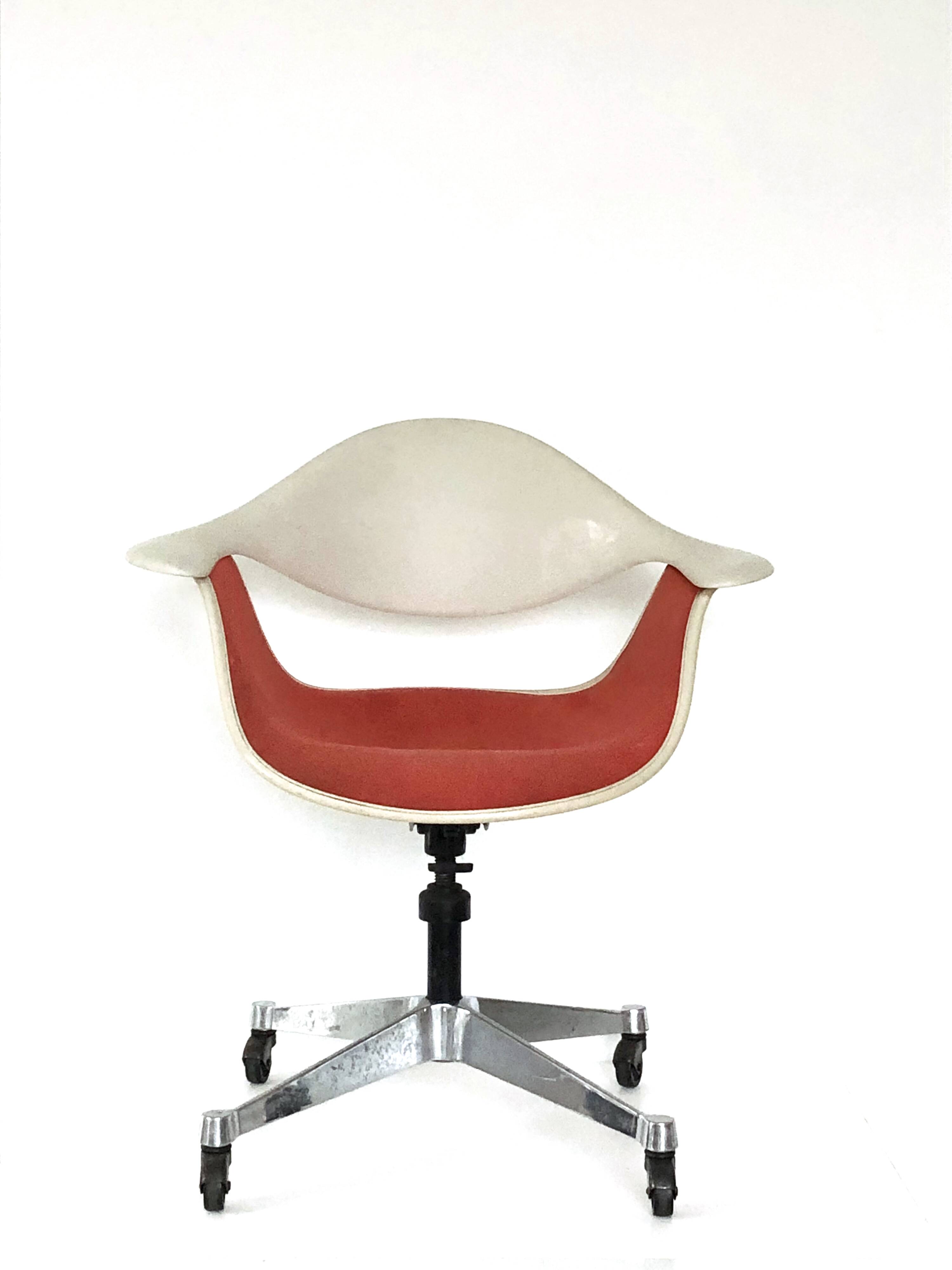 George Nelson daf chair