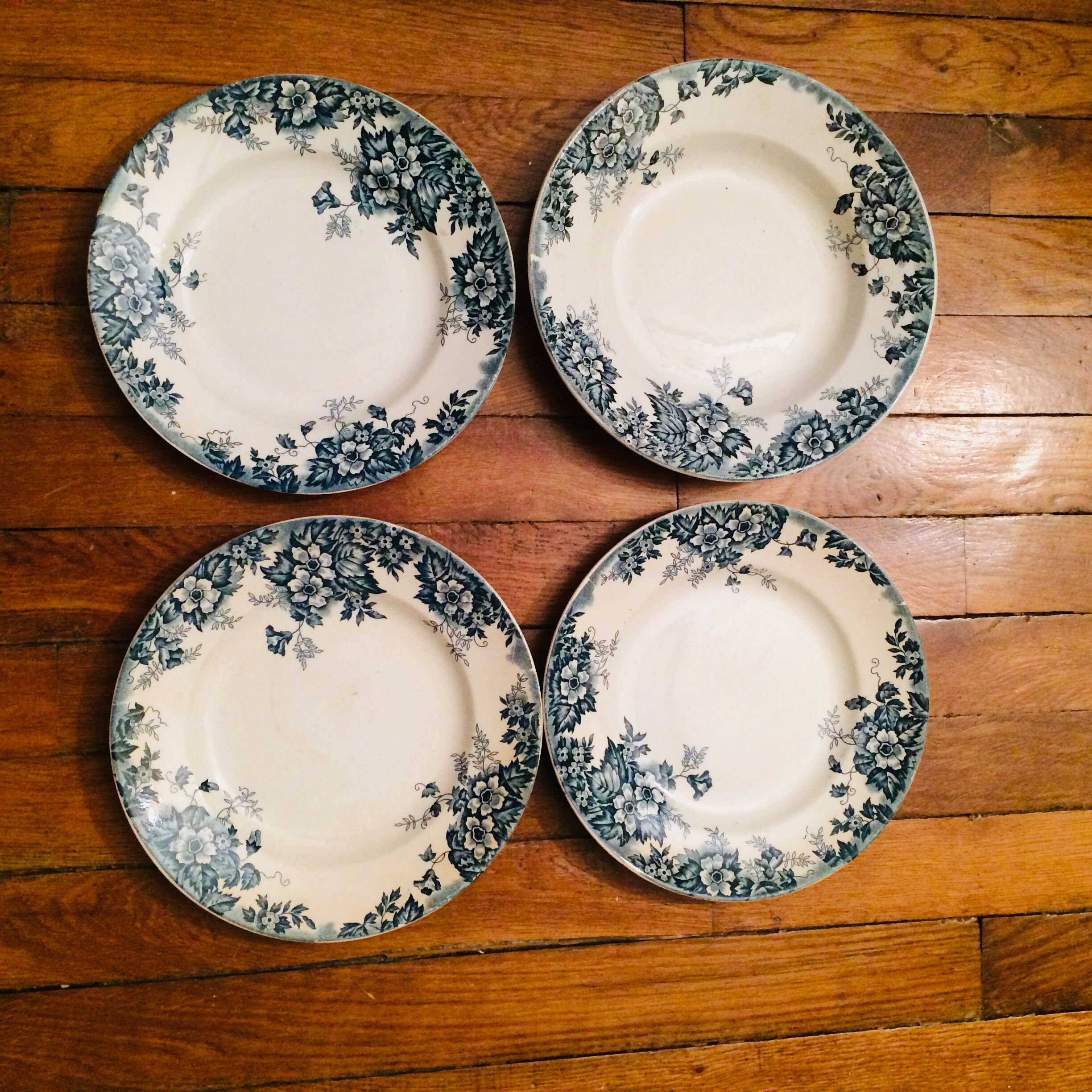 Lot of 4 Marie-Louise plates