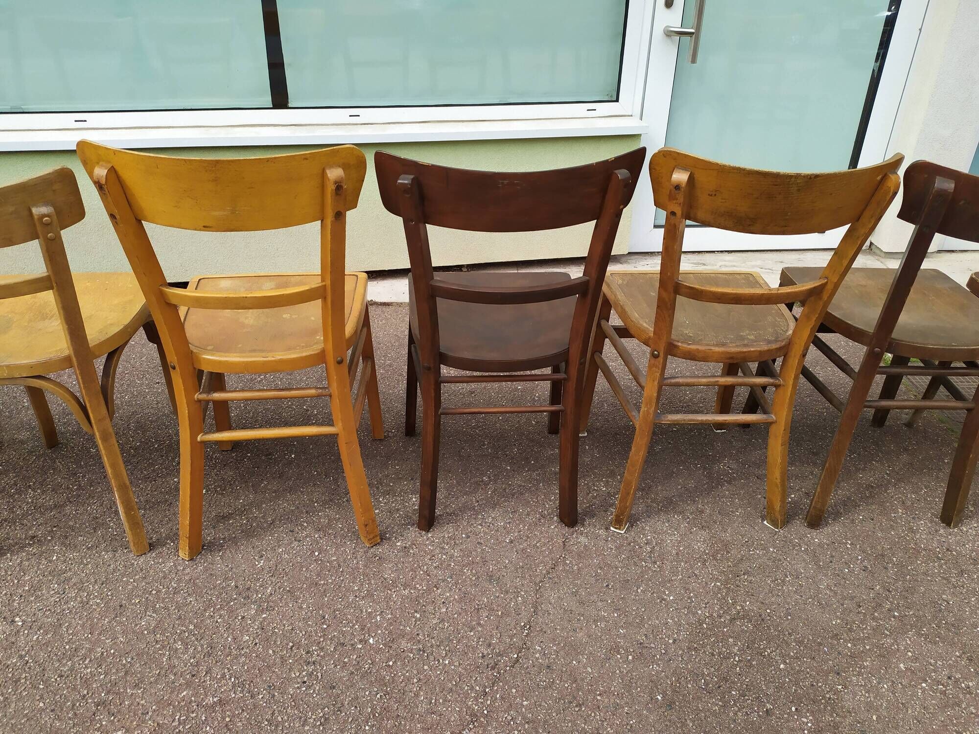 Set of 10 wooden bar bistro chairs - old - vintage