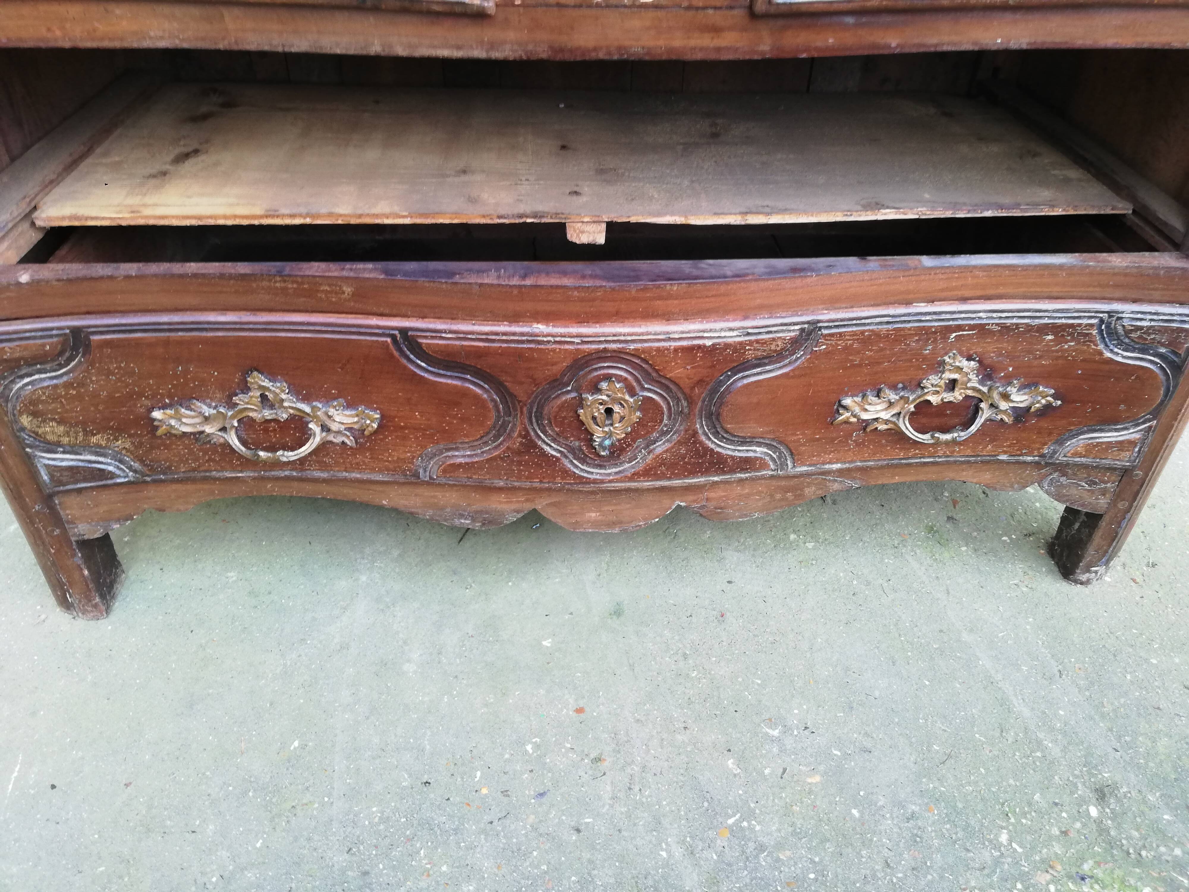 Louis XVI style curved chest of drawers, wooden structure and marble top
