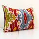 Coussin en velours İkat
