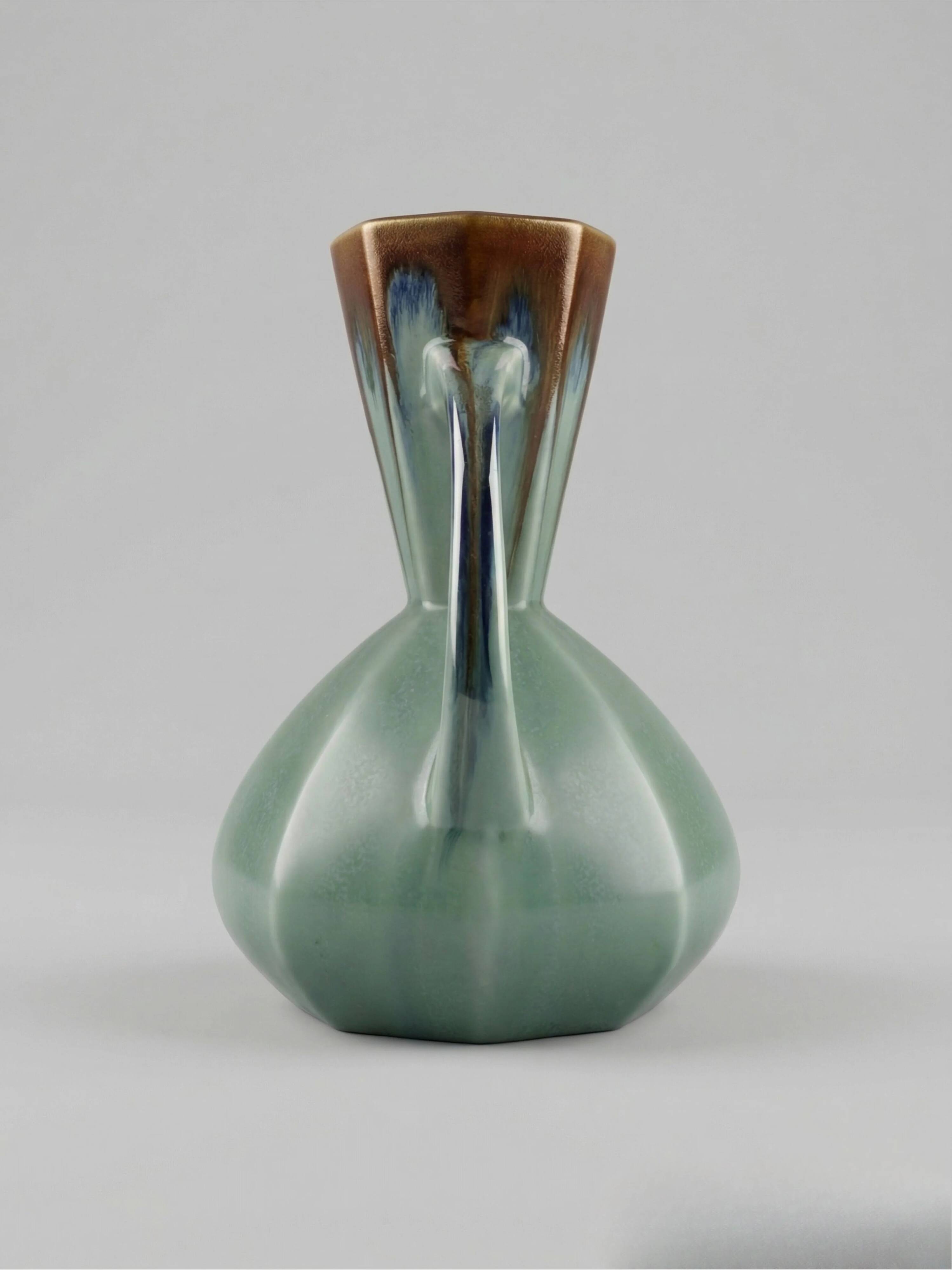 Art Deco vase – Bruyn pottery – green & brown poured glaze - 19cm
