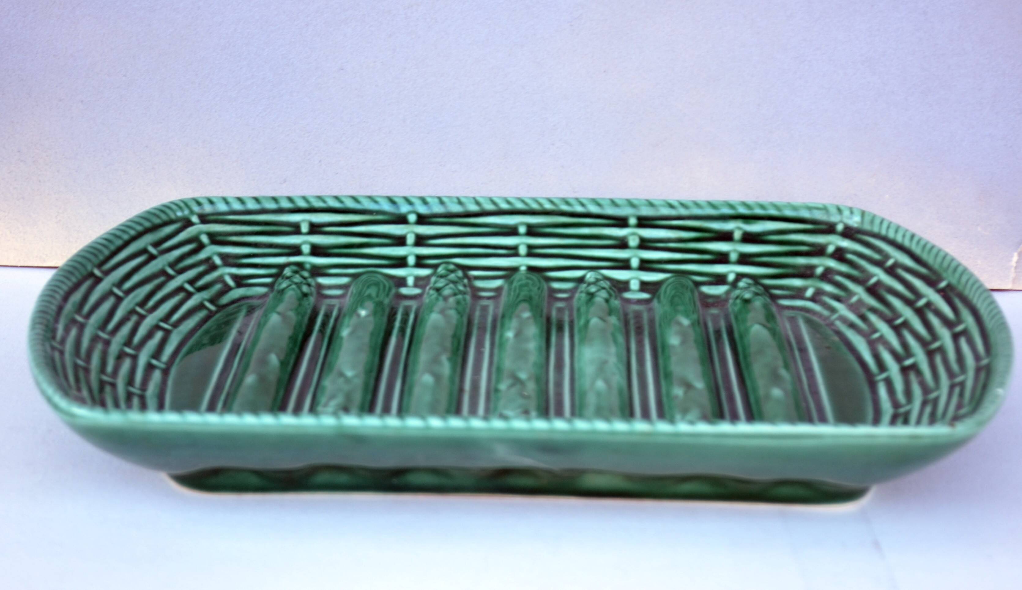 Large Dish Faience Plate circa 1900 Asparagus Majolica France