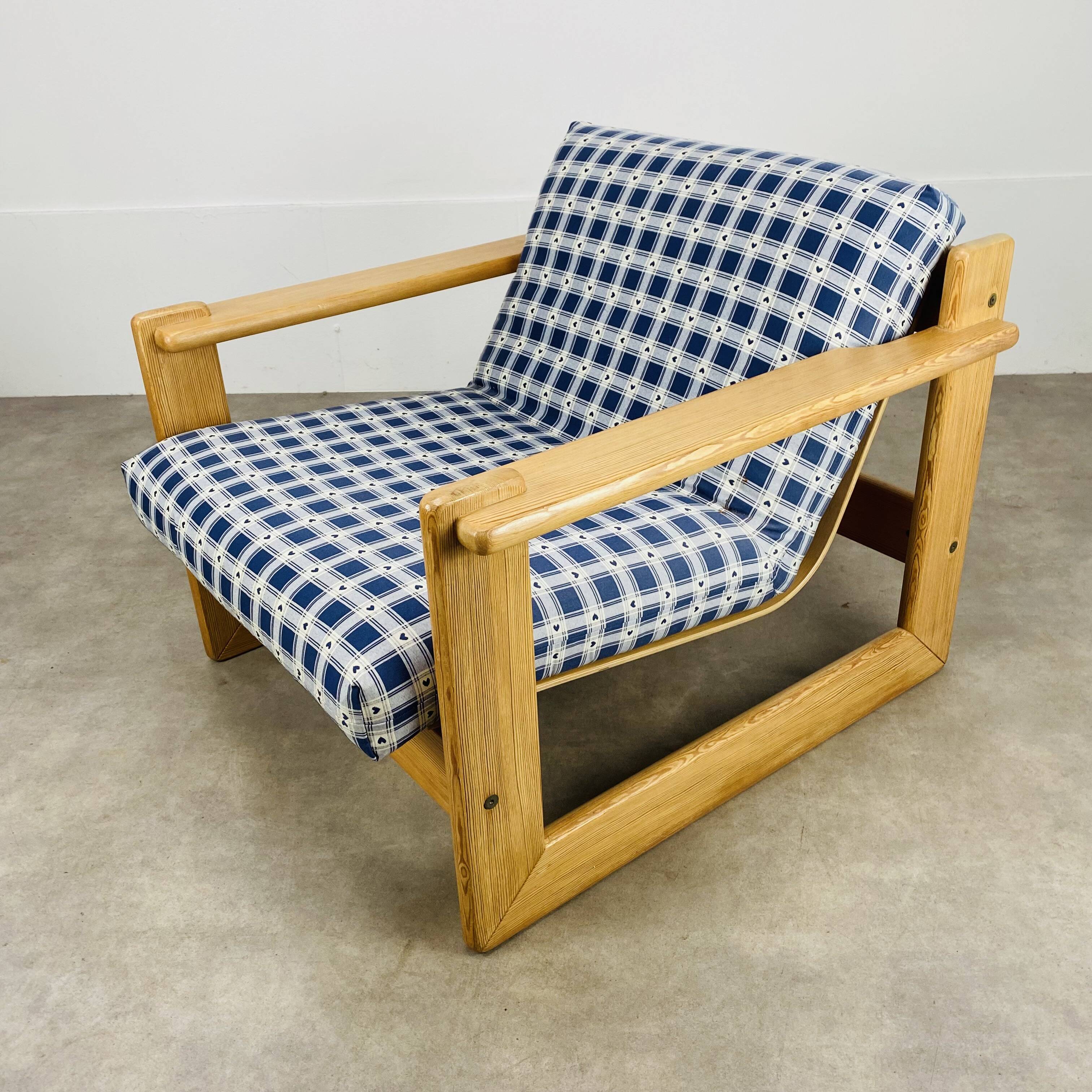 Armchair pine 70s chalet style