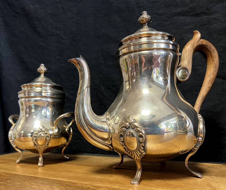 Tableware / Silver plated metal / Shaped pieces (Q): 2 pieces