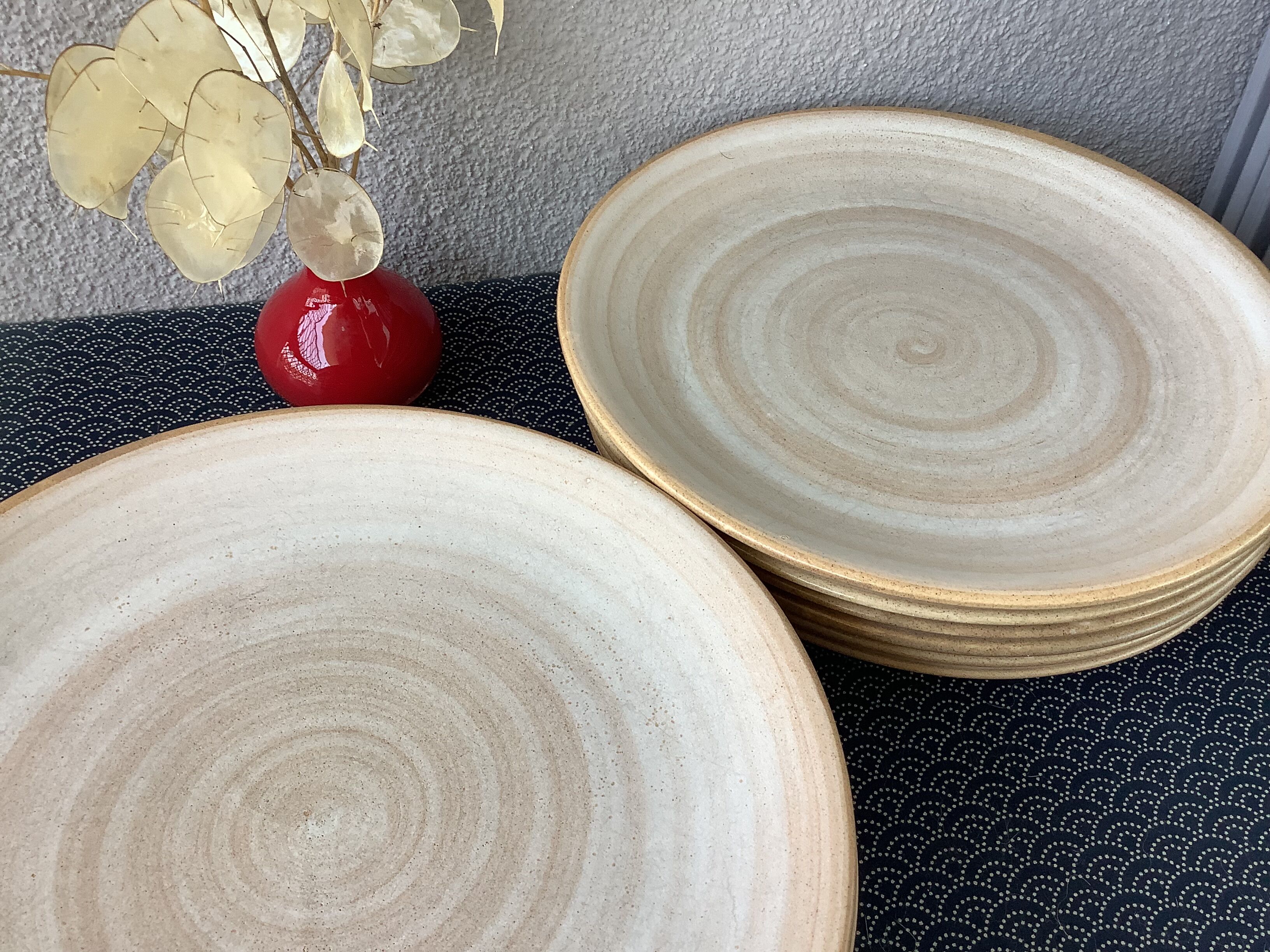 Niderviller plates model Modernist style stone