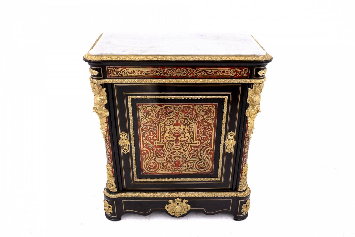 Antique Boulle chest of drawers from the mid-19th century, France.