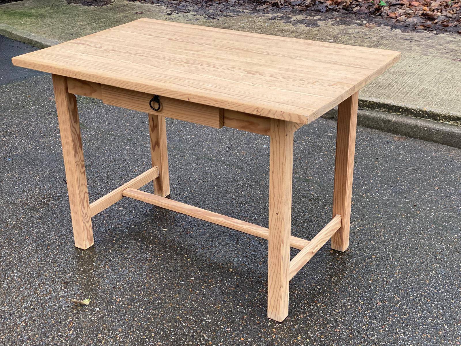 Renovated farmhouse table in solid pine, 110cm.