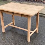 Renovated farmhouse table in solid pine, 110cm.