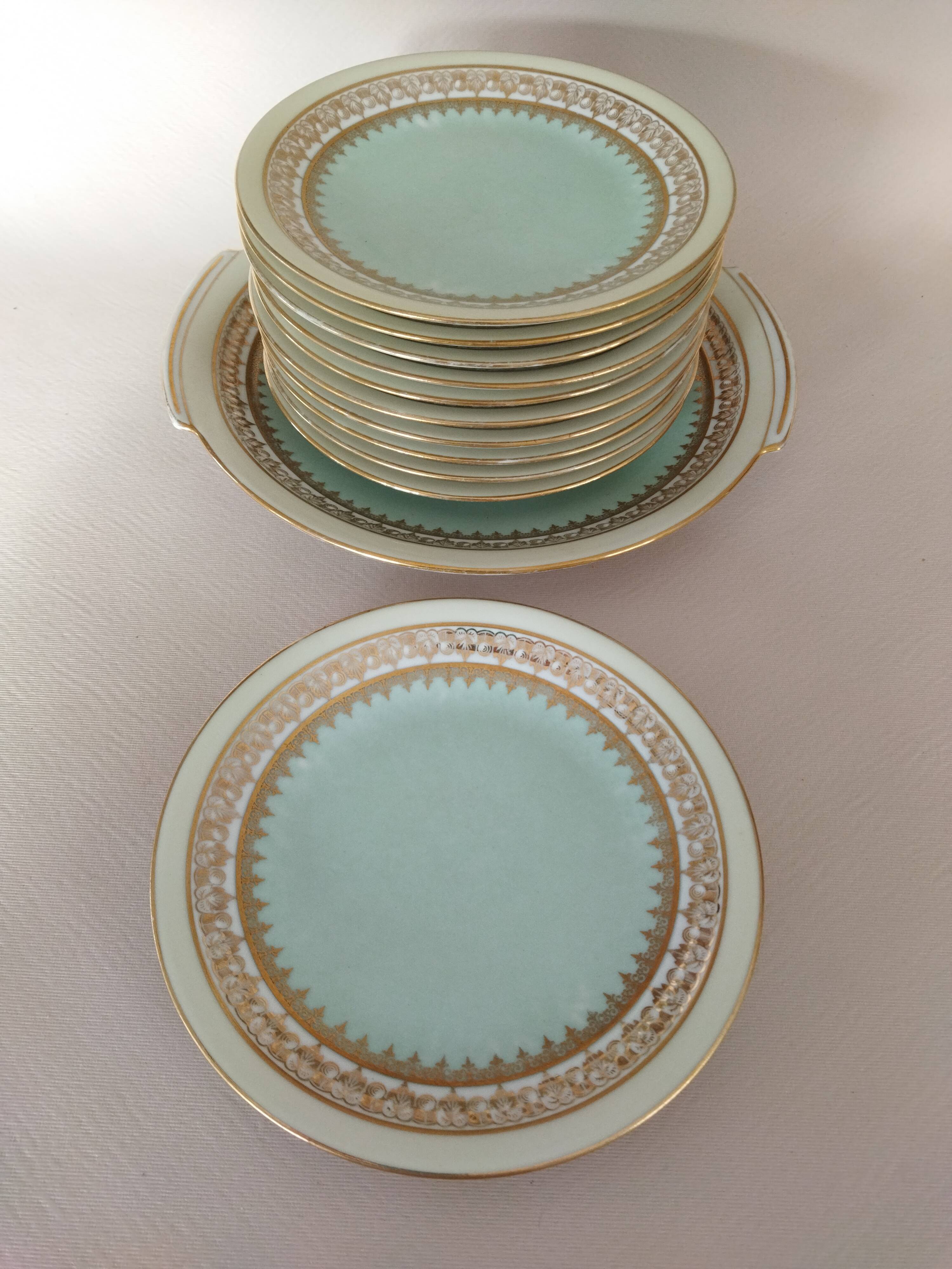 Platter and 11 dessert plates in Chapus Frères Limoges porcelain
