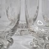 Set of six Art Deco style engraved crystal glasses on spherical feet