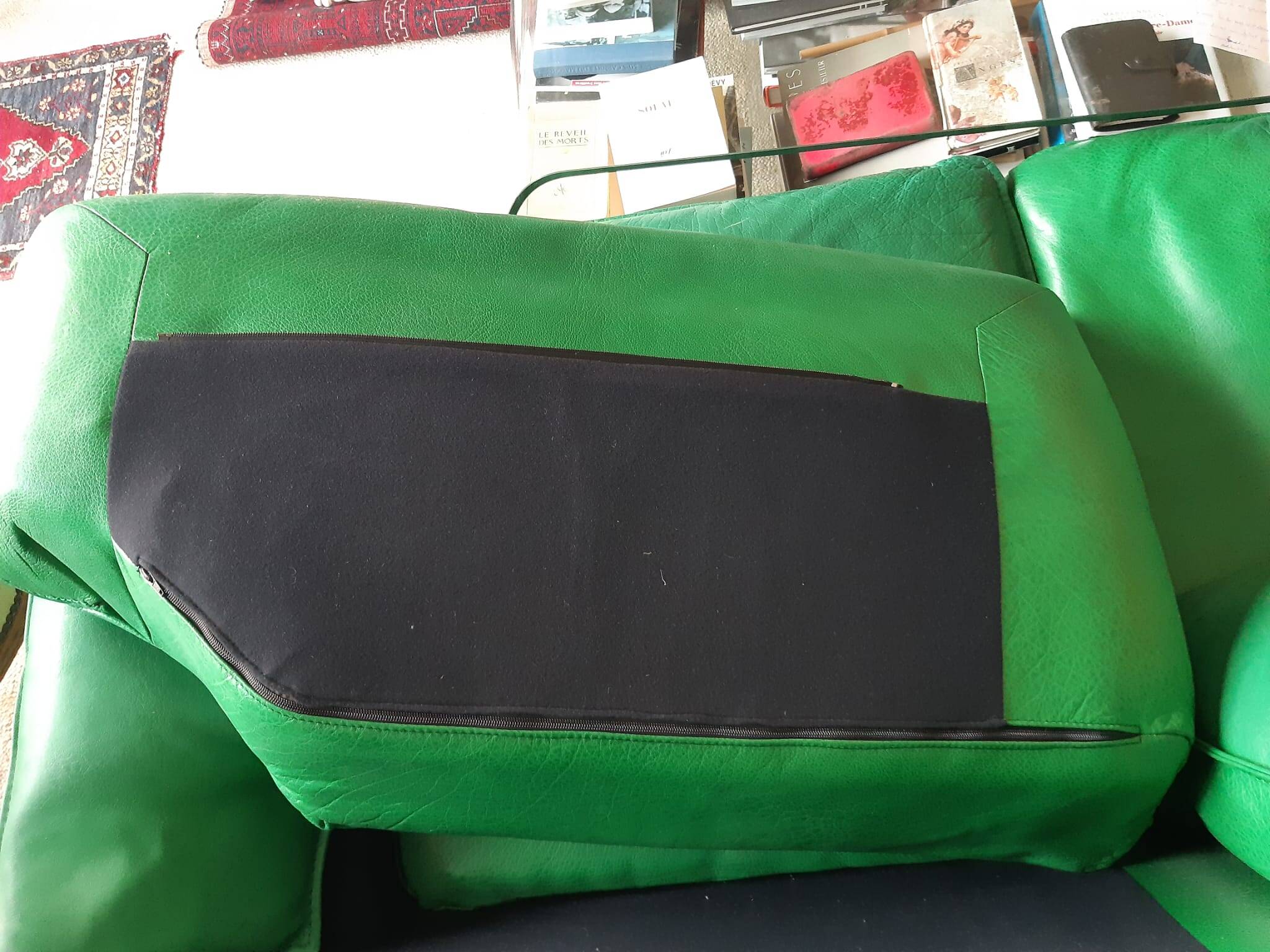 Sofa set and a green leather armchair - 1990s style - Duvivier brand